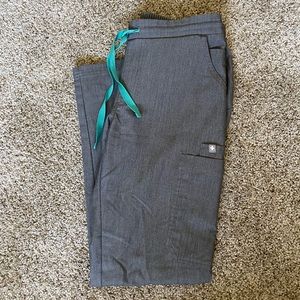 figs skinny scrub pants